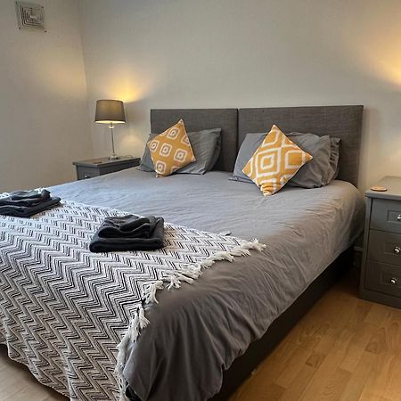Spacious Ground Floor Suite Comfortably Sleeps Up To Eight هاليفاكس المظهر الخارجي الصورة