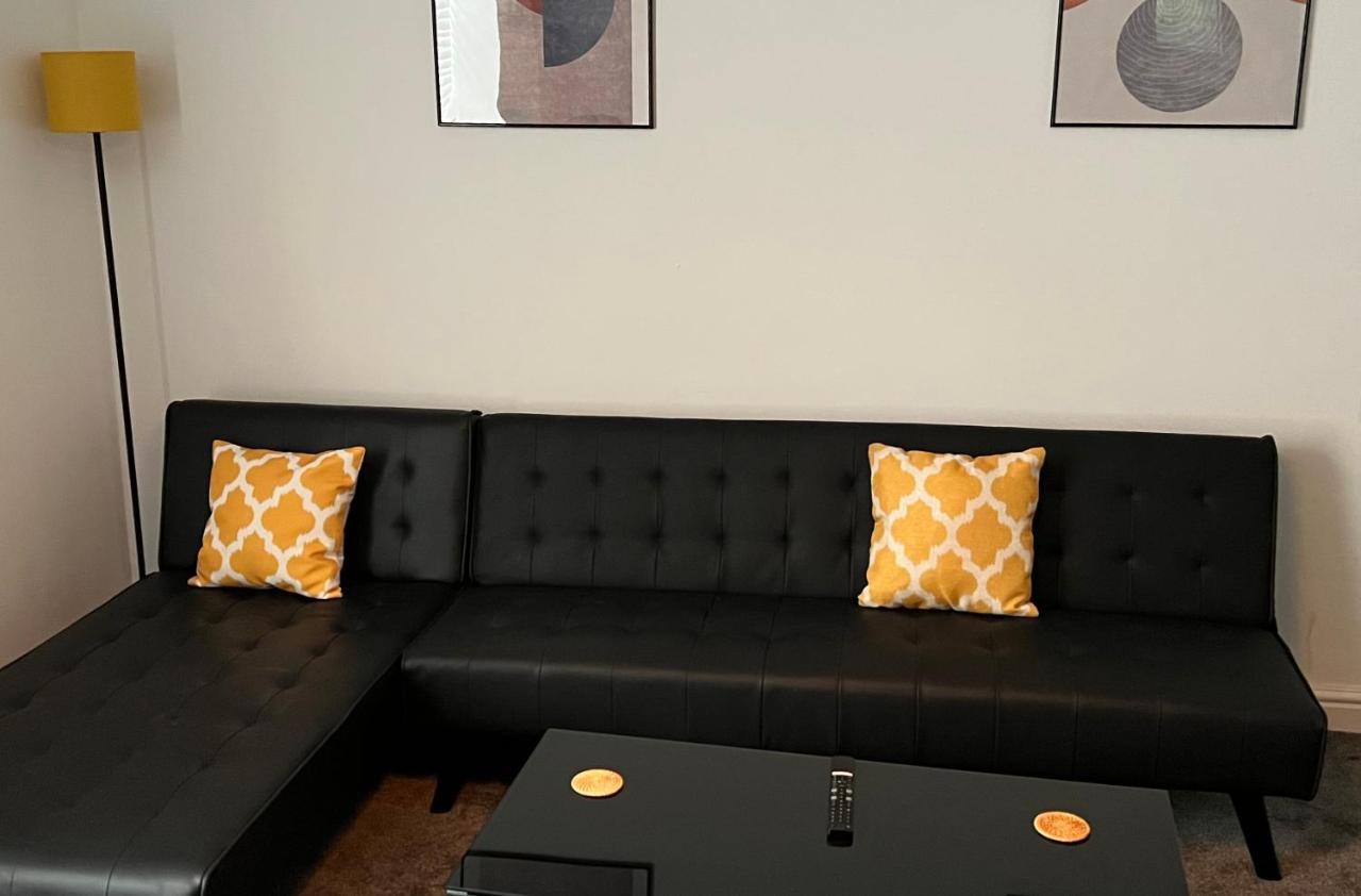 Spacious Ground Floor Suite Comfortably Sleeps Up To Eight هاليفاكس المظهر الخارجي الصورة